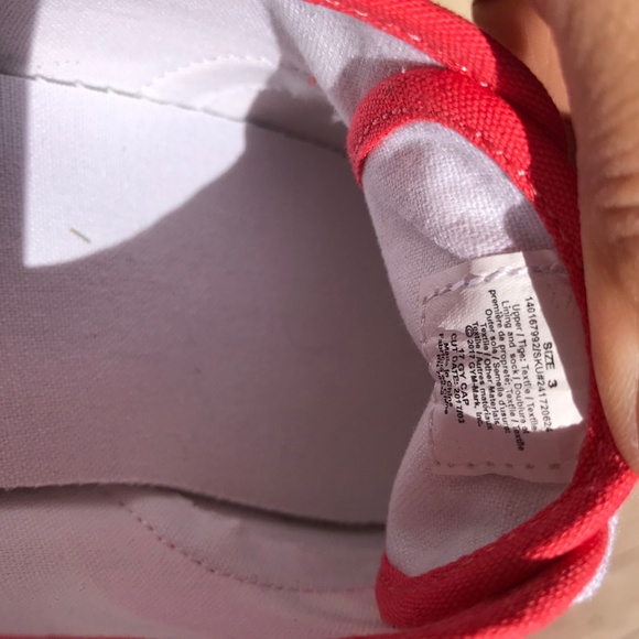 🌸 SALE 📦 3x$10 Cute colorful Gymboree Girls Striped Tennis Shoes Size 3 - Picture 3 of 7